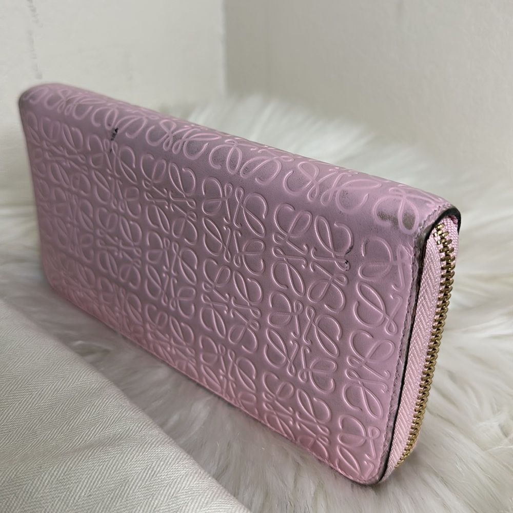💯Authentic LOEWE PINK EMBOSSED  Long WALLET 🍀 - Picture 10 of 16